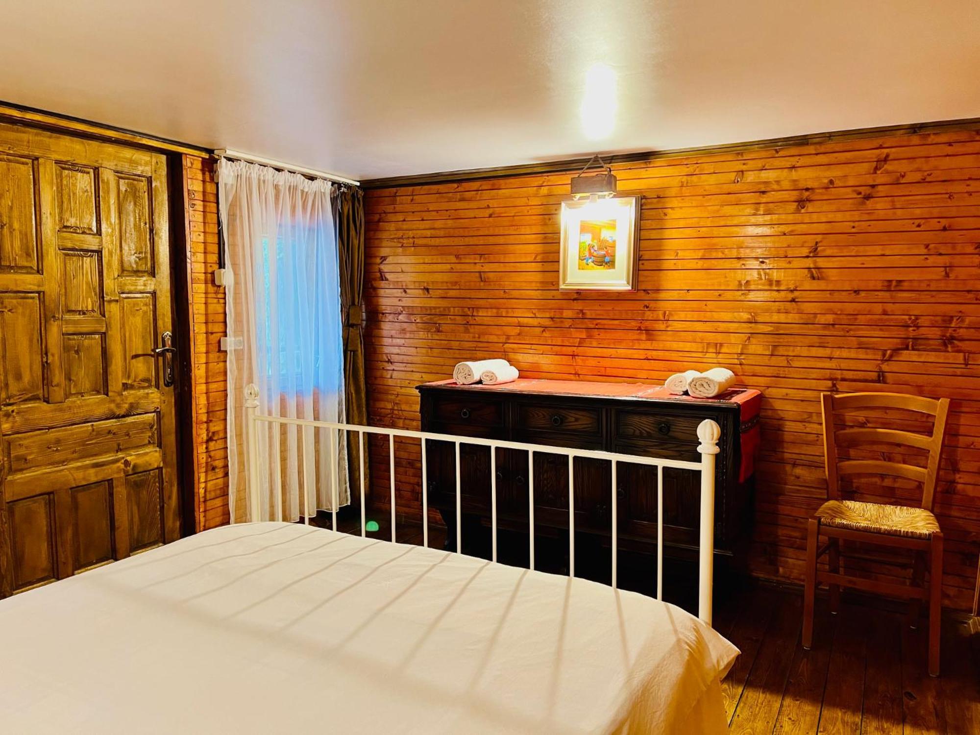Ana - Golful Bahna Lodge